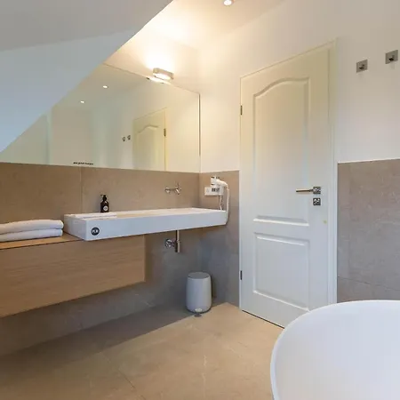 Nyaraló Pur A4 *